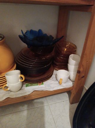 Lote de cocina: vajilla, tazas y más