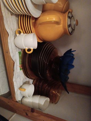 Lote de cocina: vajilla, tazas y más