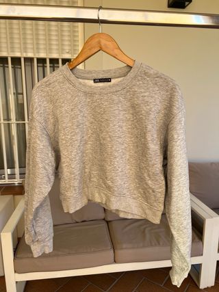 Sudadera crop gris Zara Talla S