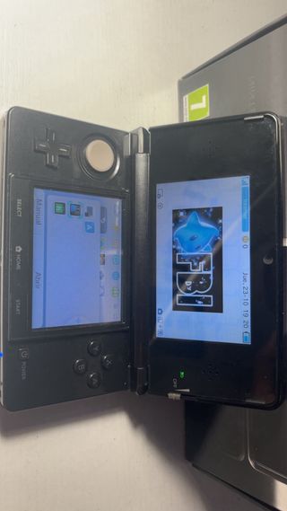 Nintendo 3DS Negra con Caja