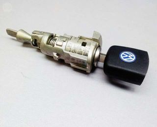 CERRAJEROS DE AUTOMOCIÓN	 TALLER MÓVIL 24H