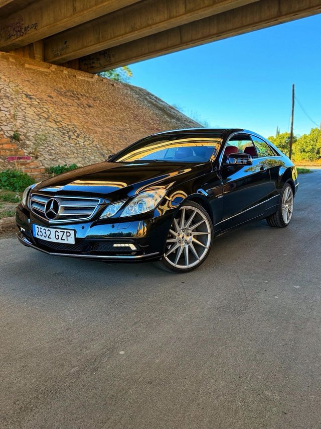 Mercedes-Benz E coupe 2011