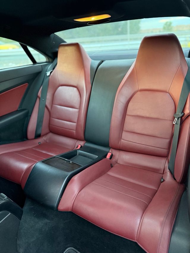 Mercedes-Benz E coupe 2011