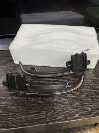 Intermitentes LED dinámicos para retrovisores