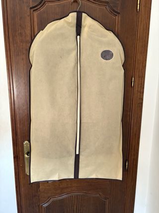 Traje chaqueta burdeos-violeta