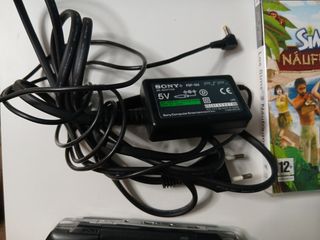 PSP Sony Negra + 6 Juegos