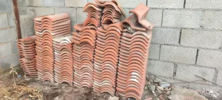 Lote 150 tejas antiguas mediterráneas