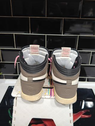 Jordan 1 Marrones y blancas