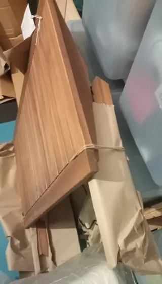Mesa de madera para jardín, SIN ESTRENAR.