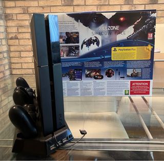 PS4 Slim 500 GB + 3 Mandos + 12 juegos + demo PT