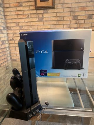 PS4 Slim 500 GB + 3 Mandos + 12 juegos + demo PT