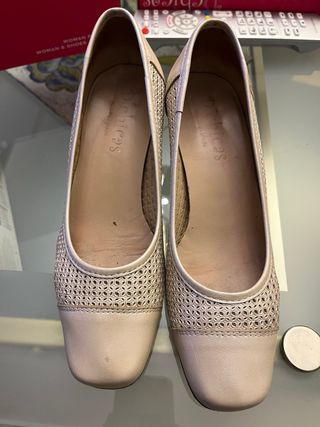 Zapatos tacón Chiccas beige mujer