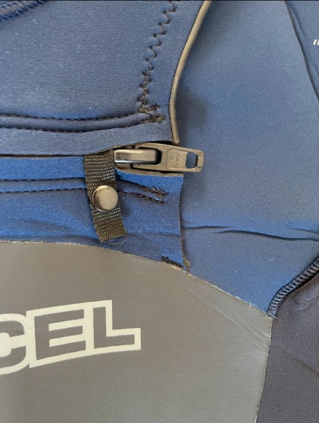 Traje de neopreno Xcel 4/3