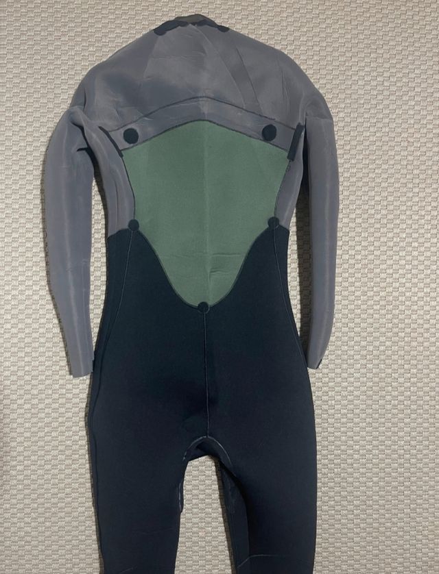 Traje de neopreno Xcel 4/3