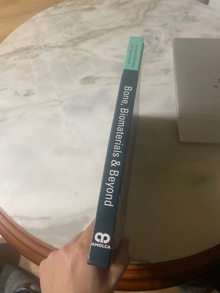 Libro cirugía oral. Bone, Biomaterials & Beyond