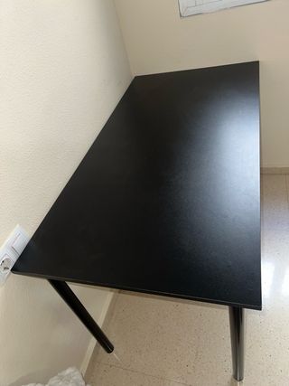 Scrivania nera personalizzata