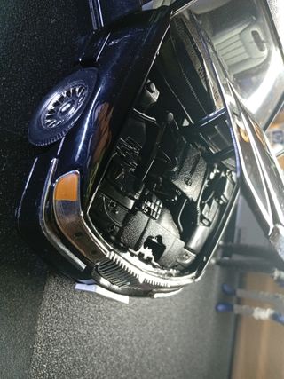 Lincoln Town Car Limusina Sun Star 1/18 Negro