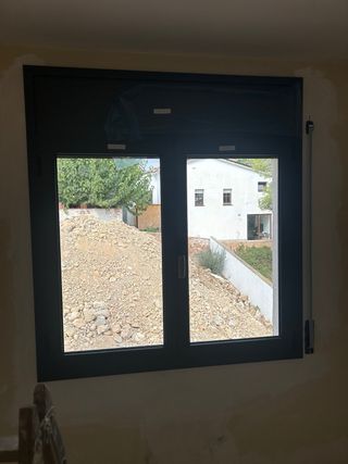 Ventana de aluminio