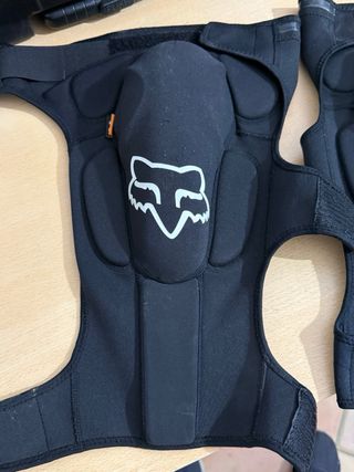 Rodilleras espinilleras Fox Talla L