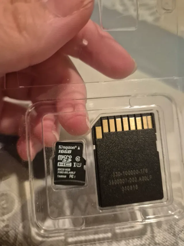 Adaptador Micro SD Kingston con Tarjeta 16G