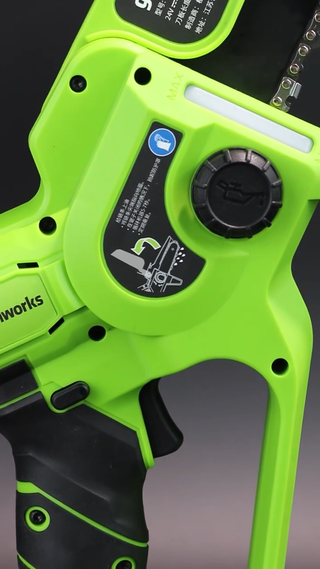 Mini Motosierra Greenworks 24V 6" sin escobillas