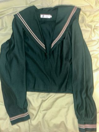 Camisas de varios estilos ( japonesa, tailandesa)