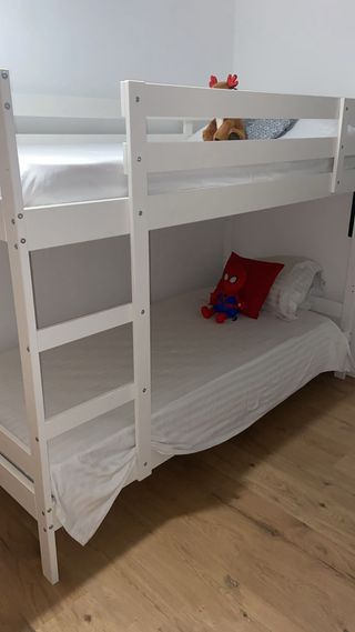 Letto a castello in legno bianco