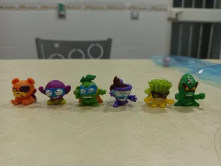 Superzings Serie 2. 6 figuras.