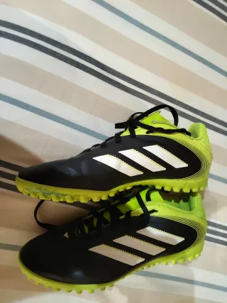 Botas de fútbol niño turf Adidas