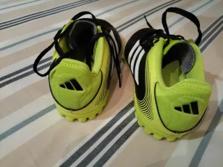 Botas de fútbol niño turf Adidas
