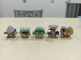 Figuras Superzings Plateadas
