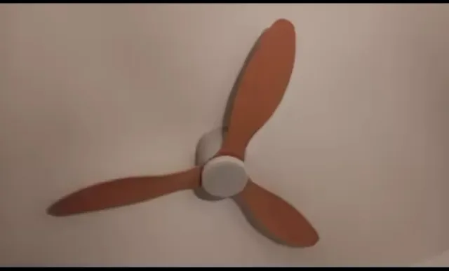 Ventilador y lampara techo con 3 palas nuevo