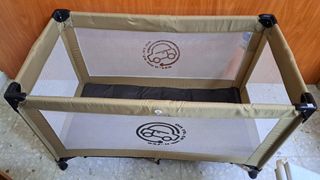 Cuna de viaje plegable