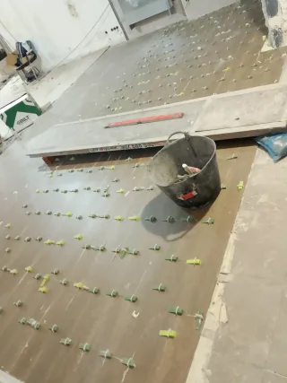 Servicios de solador y alicatador