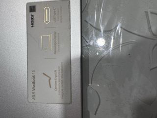 Asus Vivobook Argento