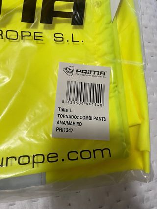 Conjunto chubasquero y pantalón Prima 