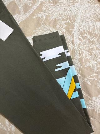 Leggings verdes con estampado