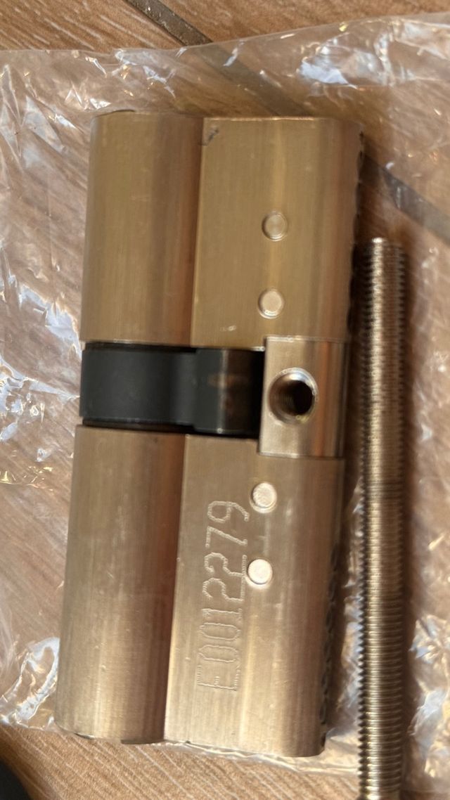 Bombín Seguridad Doble Embrague Amig 30x40