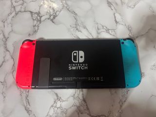 Nintendo Switch Roja con Juegos
