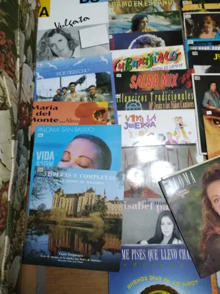 DiscosVinilos 10€ cada uno si eliges 3 ,a 24 euros