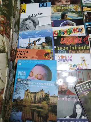 DiscosVinilos 10€ cada uno si eliges 3 ,a 24 euros