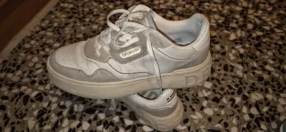 Zapatillas D. Franklin Blancas y Grises