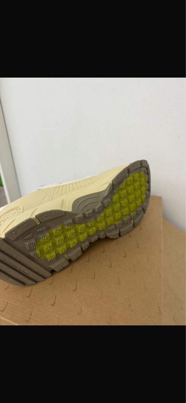 Zapatillas Nike Zoom Beige/Blanco Nuevas