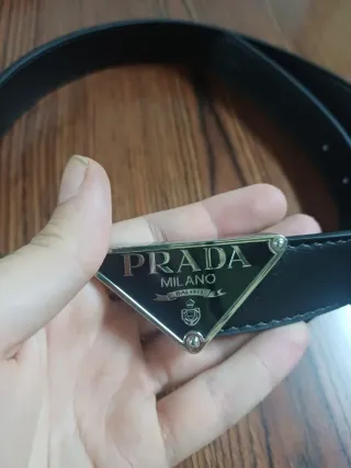 Cinturón Prada Negro Triángulo Logo