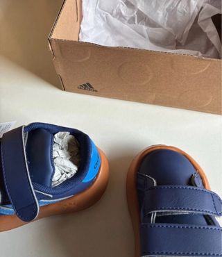 Zapatillas Adidas niño/ña Talla 22