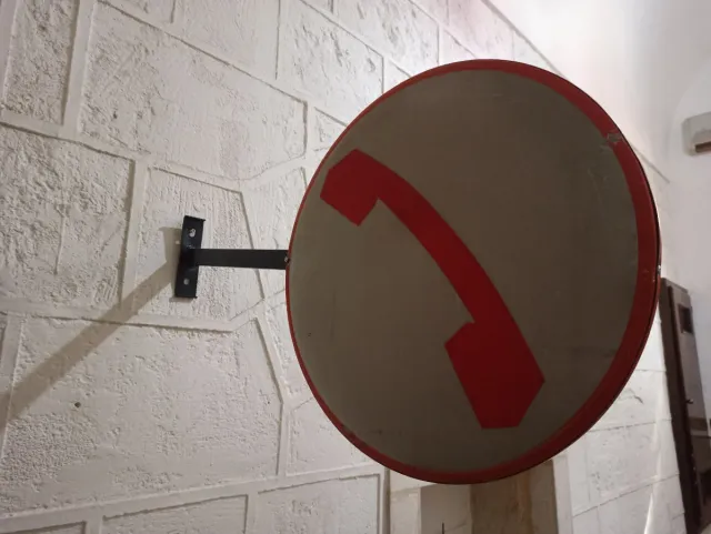 Insegna Telefonica Bifacciale con staffa Vintage