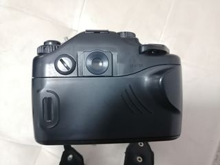 Cámara Zenit 212K Analógica con Objetivo Helios