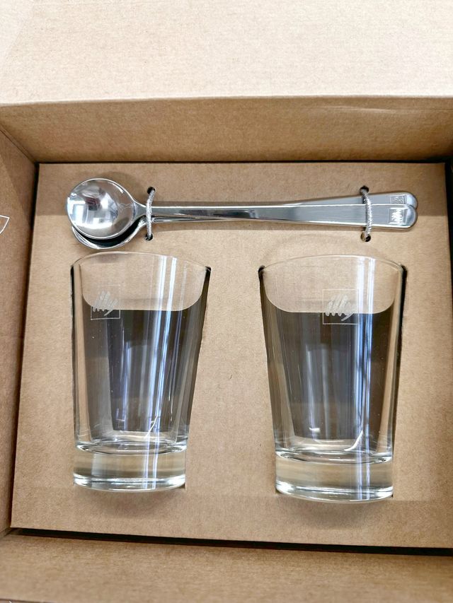 Illy Bicchieri, Cucchiaini e Ricettario