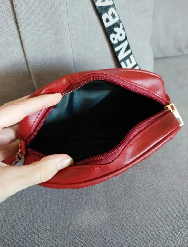 Bolso  granate acolchado