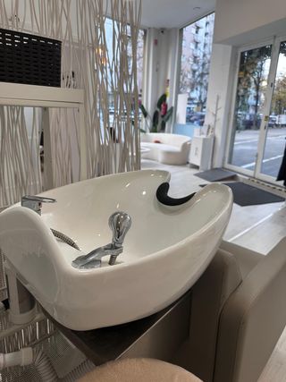 Sillón y lavacabezas peluquería, muebles, climazón